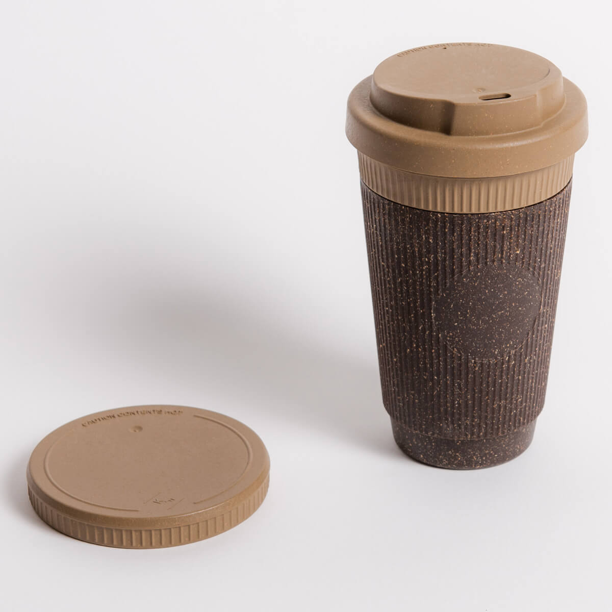 io-nova-kaffeeform-weducer-cup-refined-350-ml-to-go-becher-in-cardamom image 3