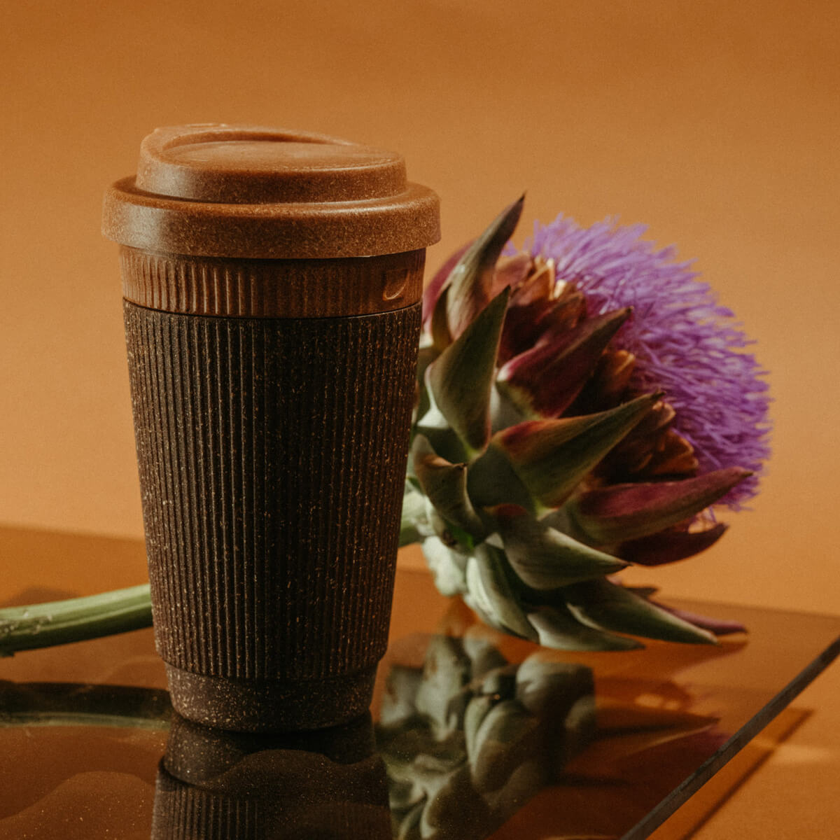 io-nova-kaffeeform-weducer-cup-refined-nutmeg-350ml-to-go-kaffeebecher image 2
